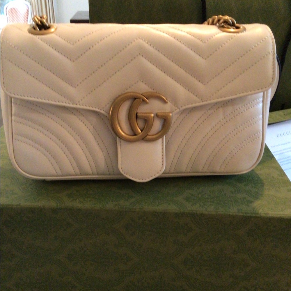 BRAND NEW AUTHENTIC GUCCI MARMONT SMALL SHOULDER BAG